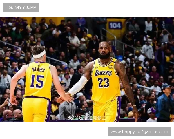 詹姆斯复出砍三双湖人重返西部前八全队状态回暖季后赛形势骤变