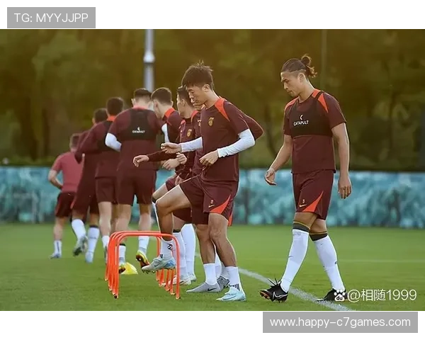 国足新赛季备战全面启动教练团队调整引发球迷热议