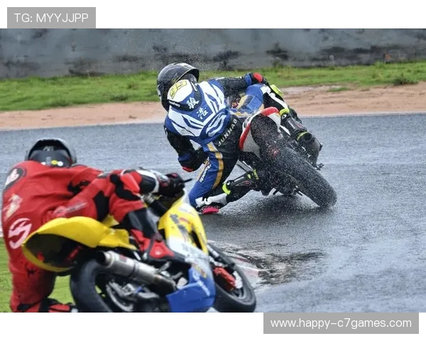 摩托车大奖赛：赛季新变化与车手挑战激烈竞争升级